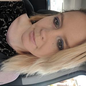 Meet your Posher, Leigh